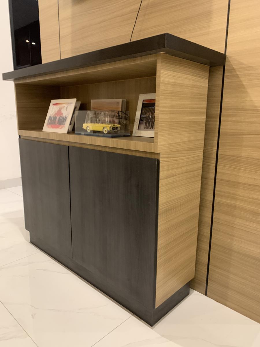 Hasil akhir Detail & Furnitur Built-in setelah direnovasi — proyek Park Regis by Prince Hotel