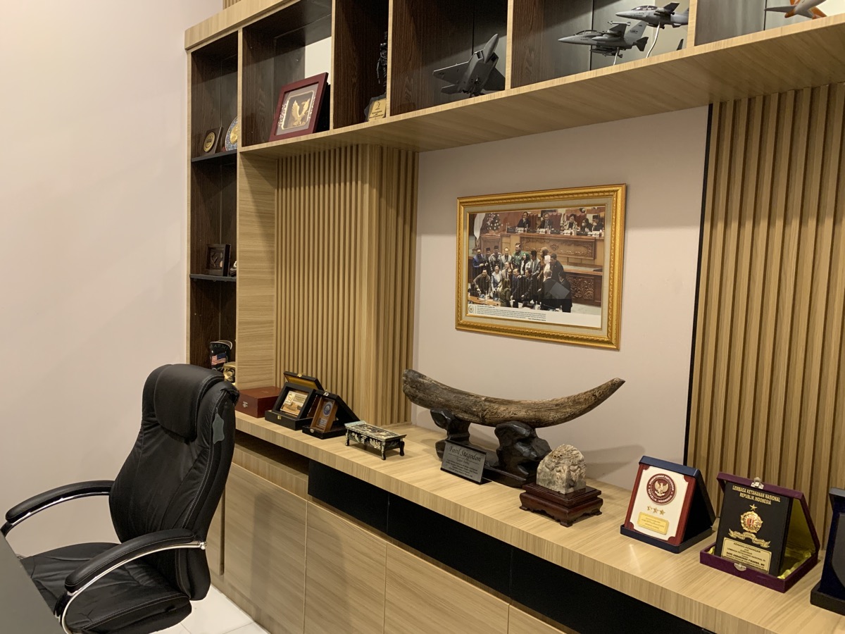 Hasil akhir Detail & Furnitur Built-in setelah direnovasi — proyek Park Regis by Prince Hotel