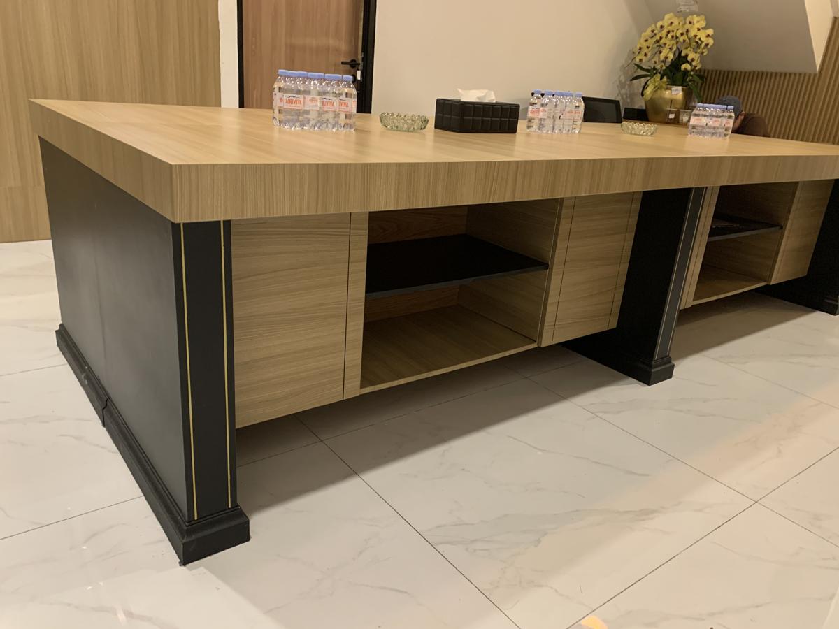 Hasil akhir Detail & Furnitur Built-in setelah direnovasi — proyek Park Regis by Prince Hotel