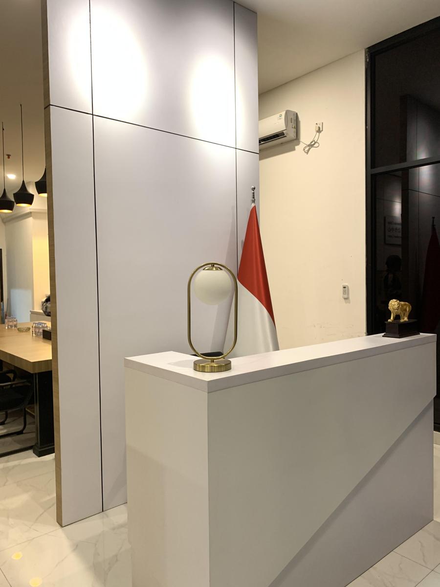 Hasil akhir Lobi & Resepsionis setelah direnovasi — proyek Park Regis by Prince Hotel